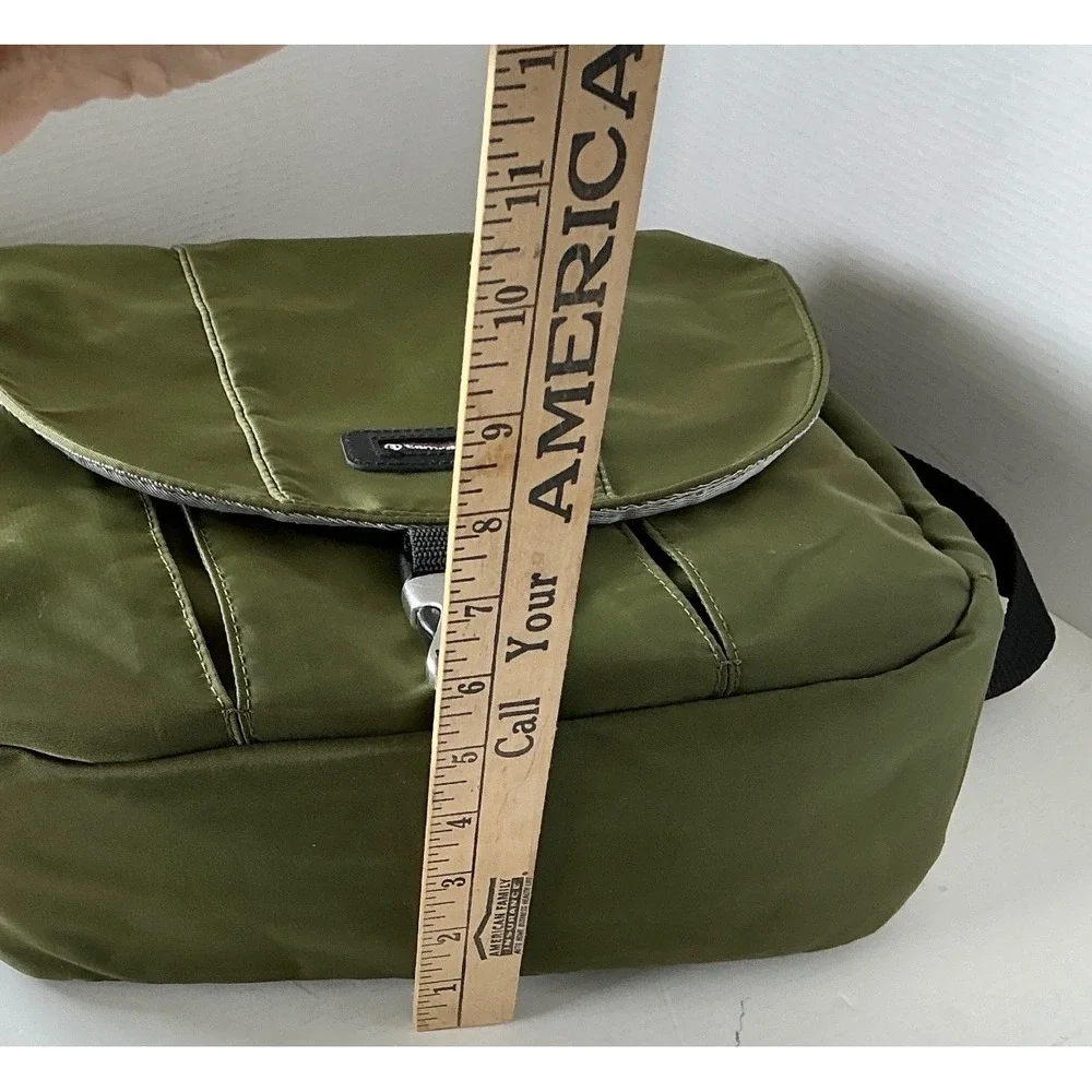 Tamrac Aria 6 Camera Messenger Bag Olive Green Nylon Padded DSLR Case 5426